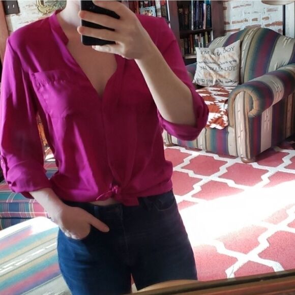 Izod Silky Buttondown - Picture 7 of 8